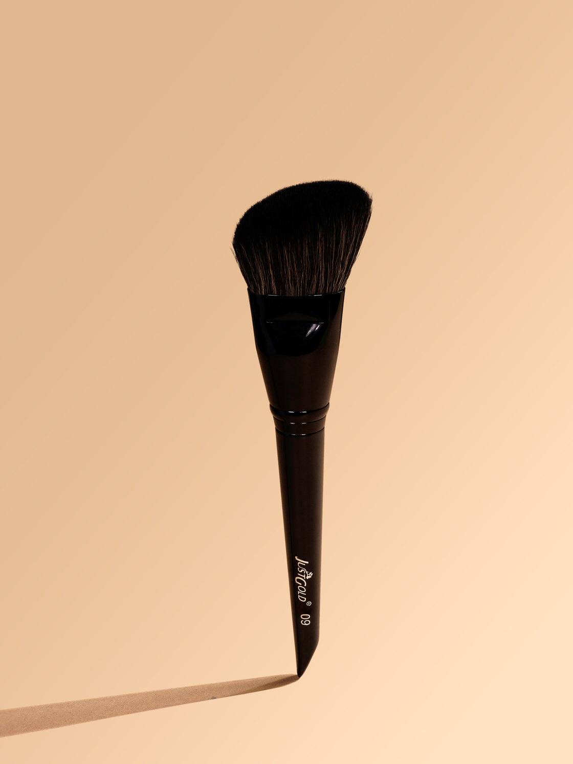 JUSTGOLD PROFESSIONAL BRUSH 09 - ANGLED POWDER/CONTOUR BRUSH